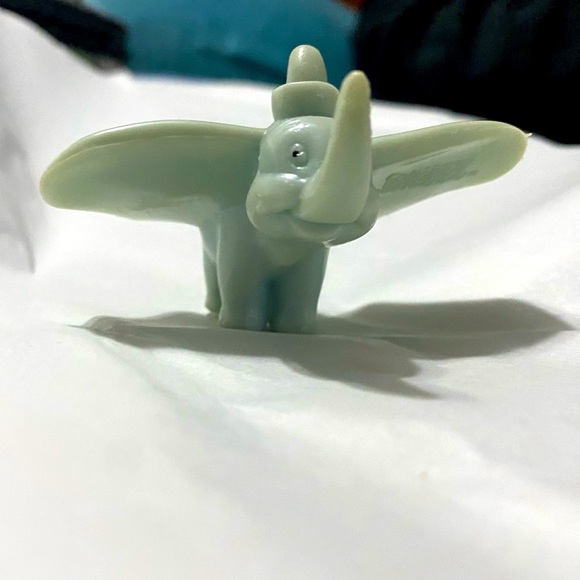 Vintage Dumbo plastic 2 inch figurine - Picture 1 of 4